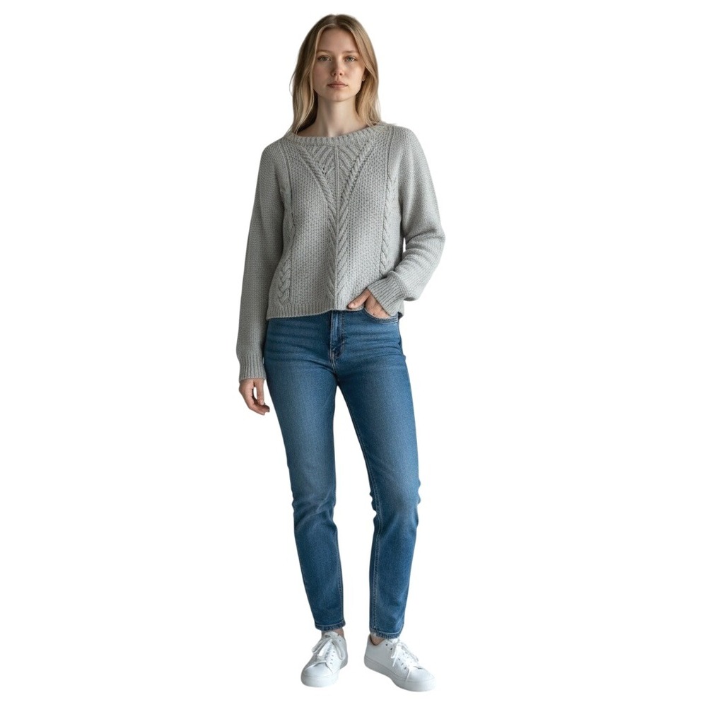 Banana Republic Cable Knit Sweater Light Gray Crew Neck Long Sleeve Pullover Med